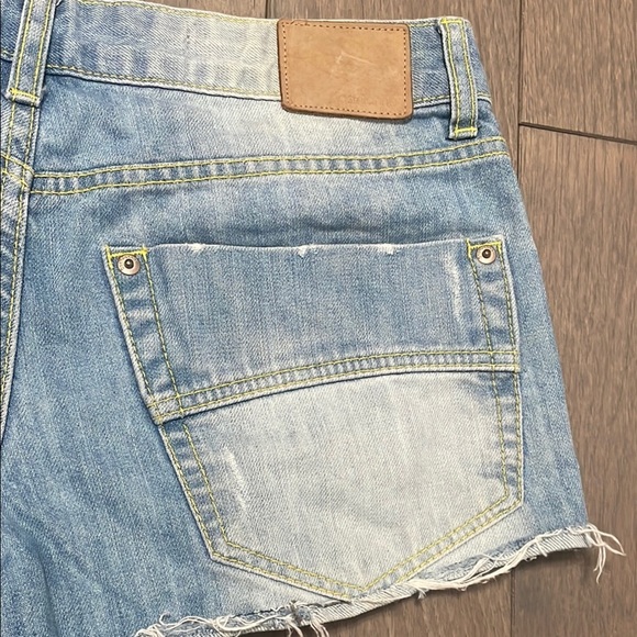 Basthiana Women's Blue Denim Shorts - Picture 4 of 5